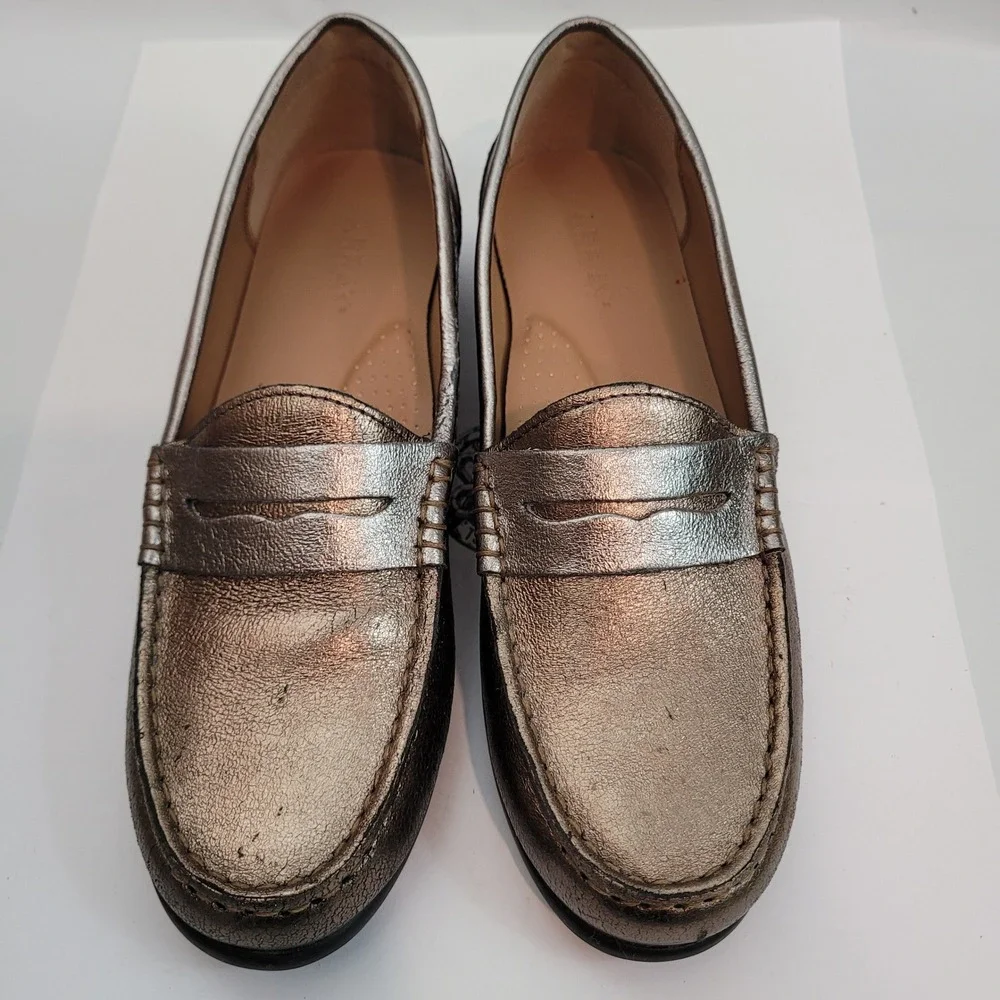 Array Penny Loafer Womens 7.5N Metallic Bronze Leather Slip On 1185920 Gold